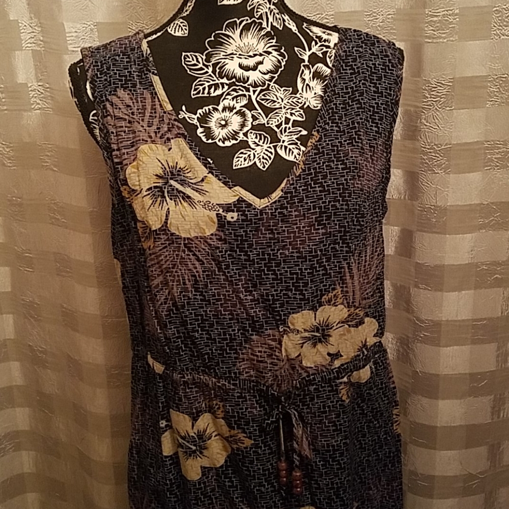 NWOT Hawaiian dress